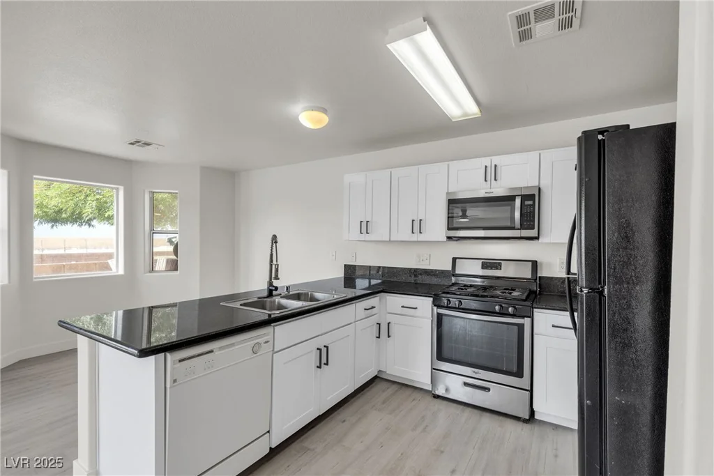 6117 Daisy Lee, Las Vegas, NV 89108