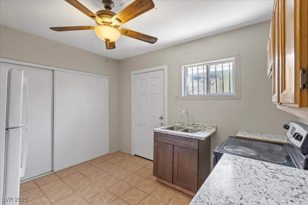 808 Reynolds, North Las Vegas, NV 89030