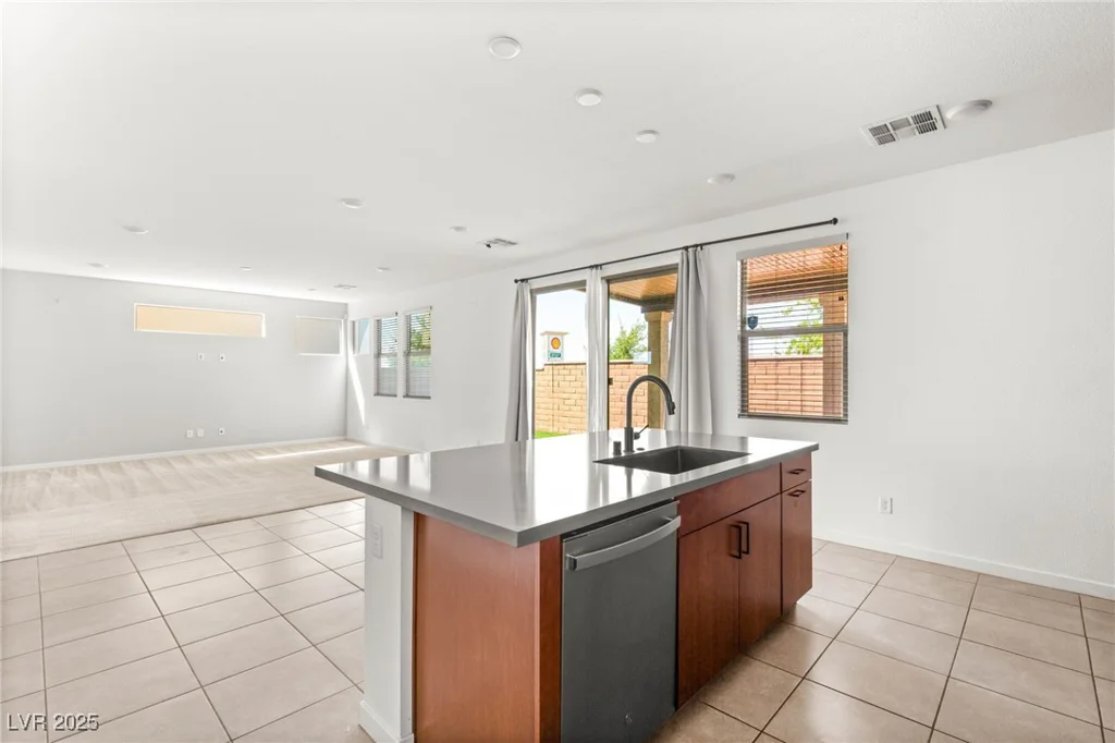 6901 Whisper Canyon, North Las Vegas, NV 89084