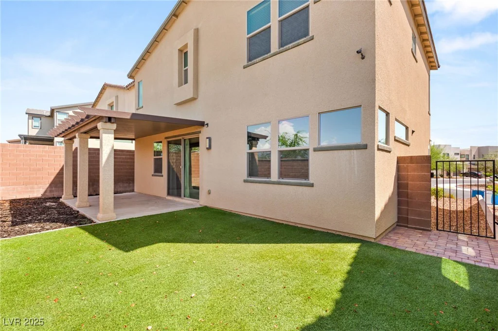 6901 Whisper Canyon, North Las Vegas, NV 89084