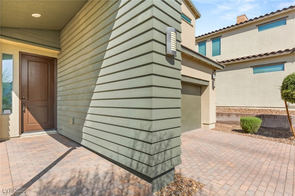 6901 Whisper Canyon, North Las Vegas, NV 89084