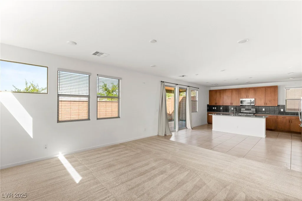 6901 Whisper Canyon, North Las Vegas, NV 89084
