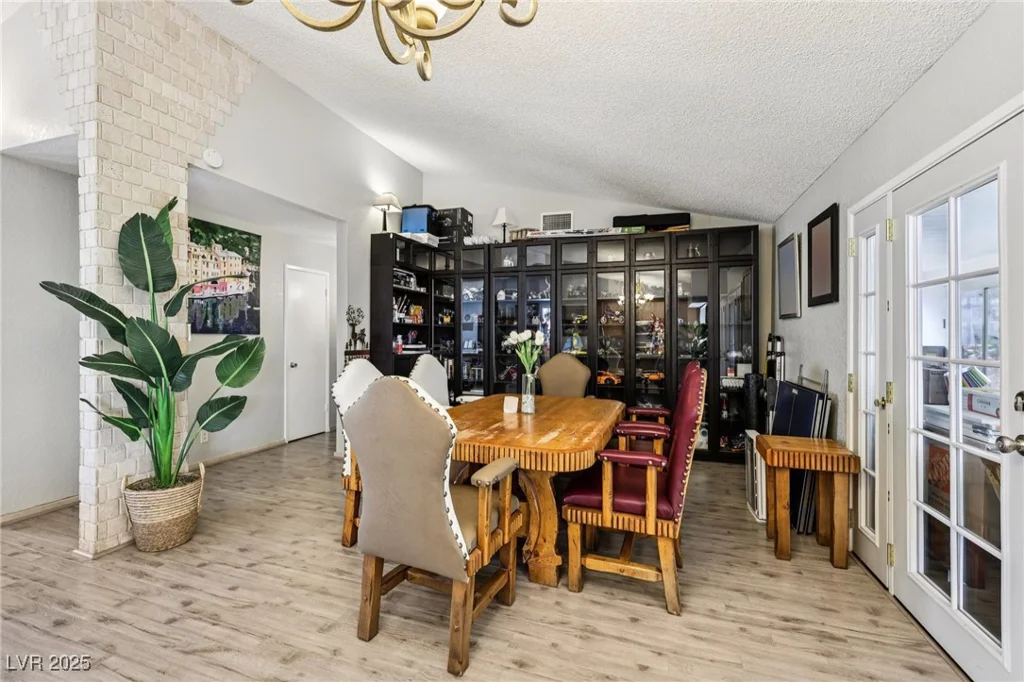 3201 Beacon Shores, Las Vegas, NV 89117