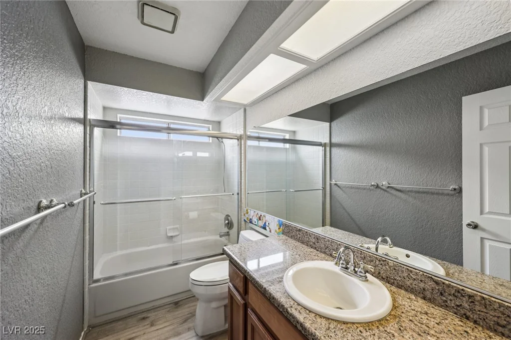 3201 Beacon Shores, Las Vegas, NV 89117