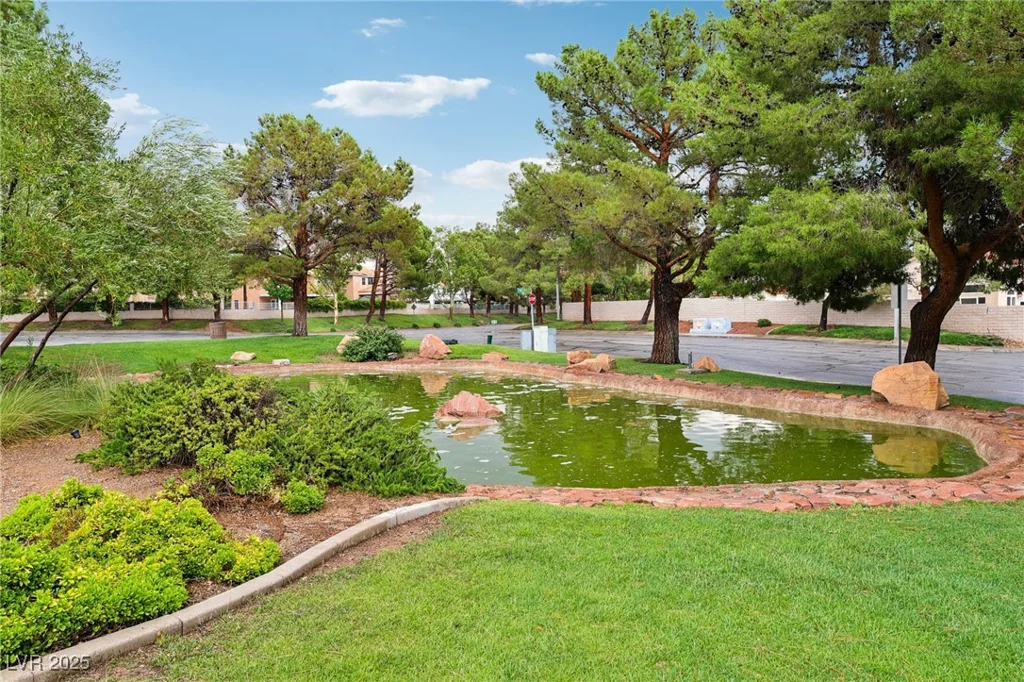3201 Beacon Shores, Las Vegas, NV 89117