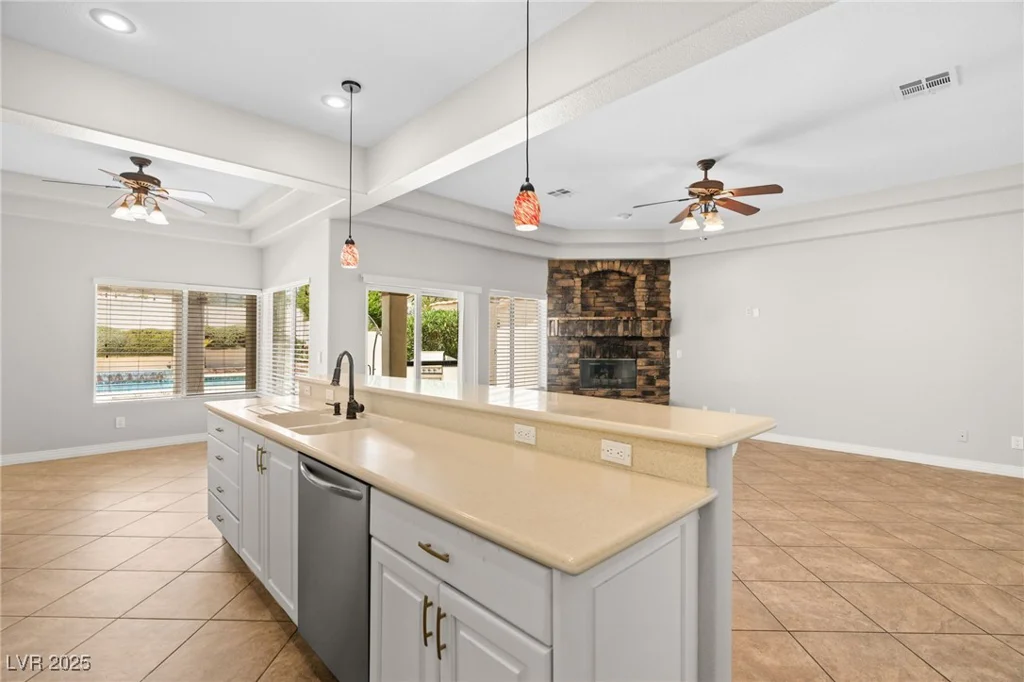 7920 Aspect, Las Vegas, NV 89149