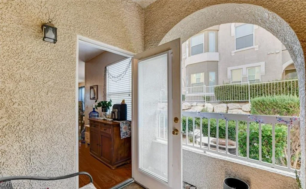 9975 Peace, Las Vegas, NV 89147