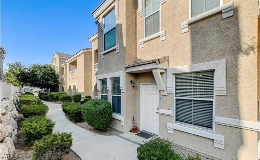 9975 Peace, Las Vegas, NV 89147