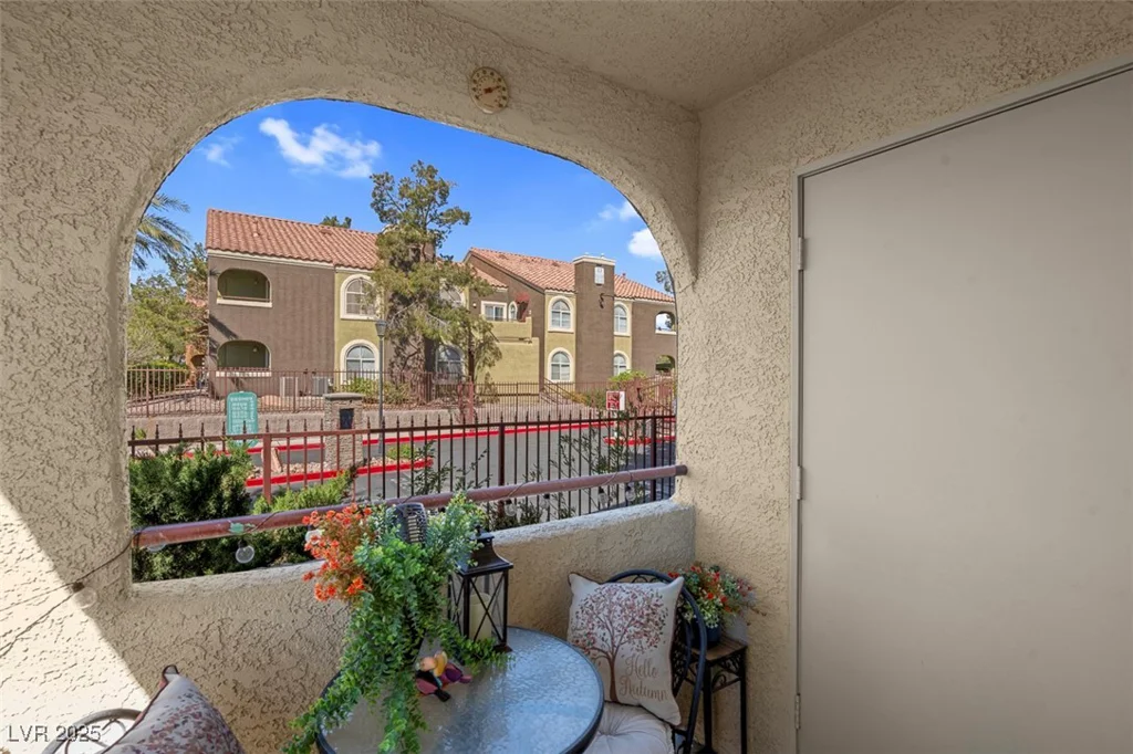 7950 Flamingo, Las Vegas, NV 89147