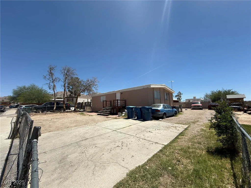 6131 Bluehill, Las Vegas, NV 89156