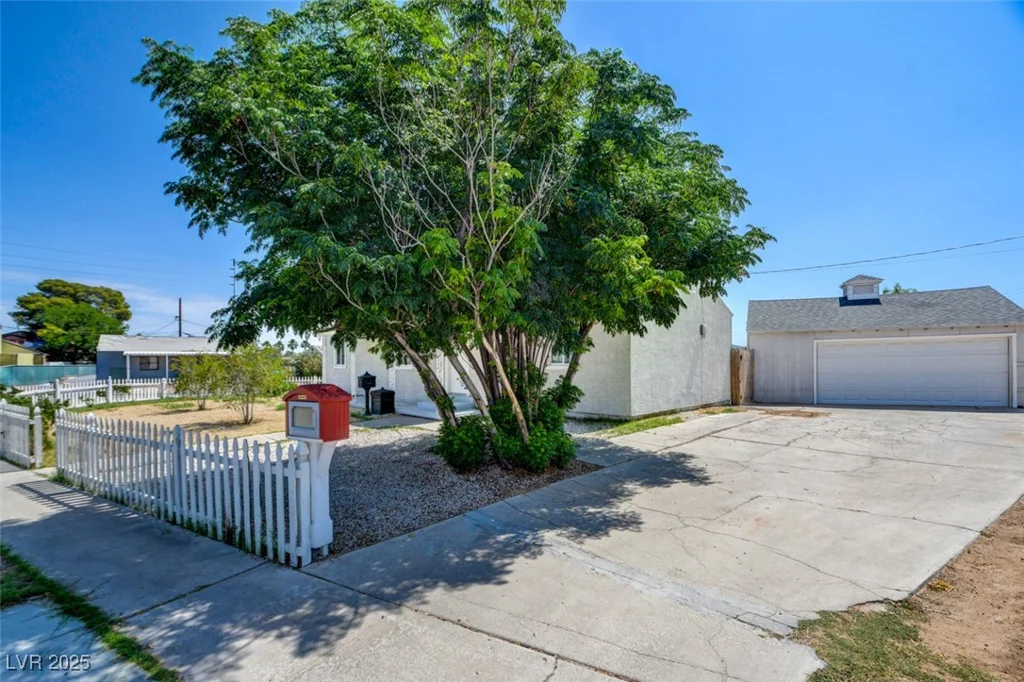 1123 Chapman, Las Vegas, NV 89104