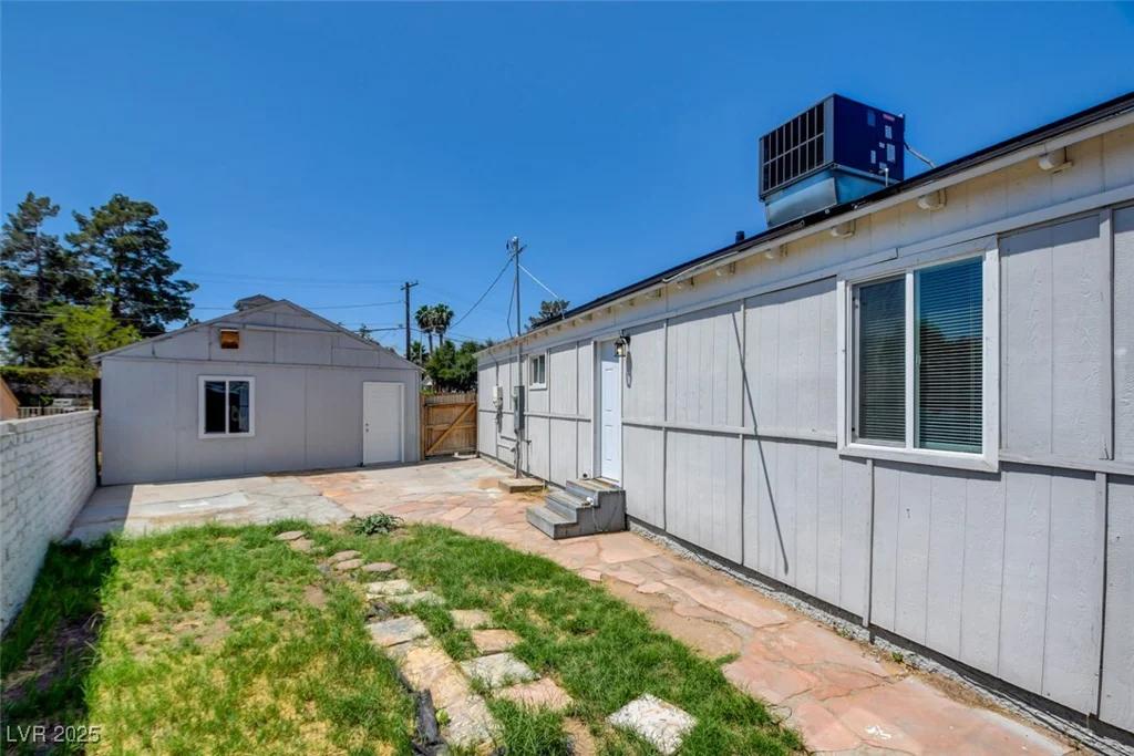 1123 Chapman, Las Vegas, NV 89104