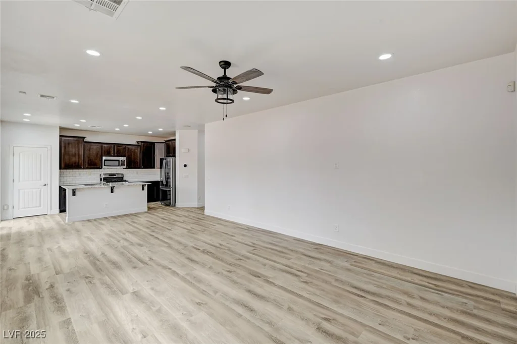 7372 Palo Real, Las Vegas, NV 89179