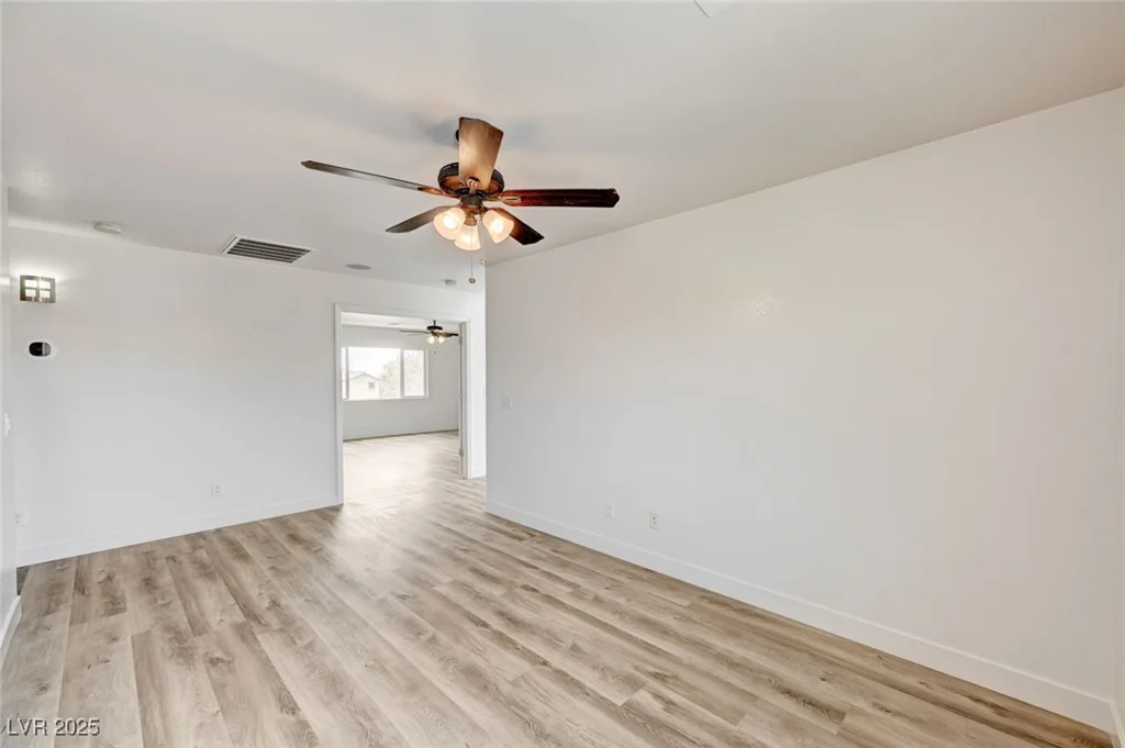 7372 Palo Real, Las Vegas, NV 89179
