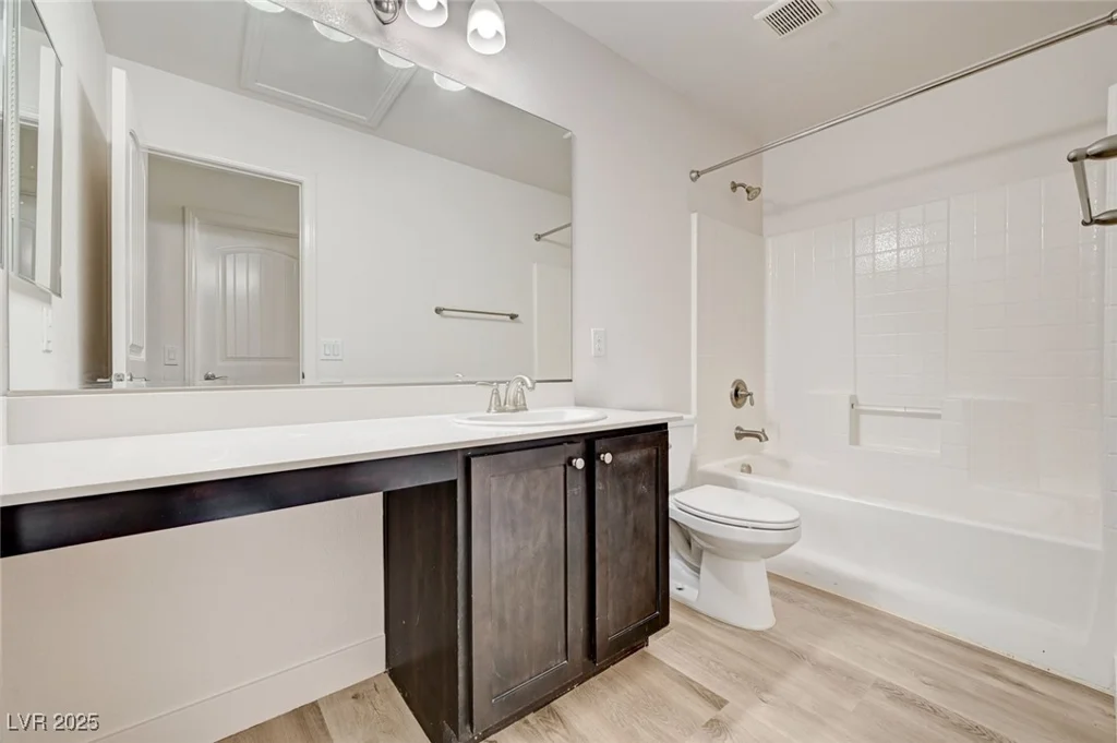 7372 Palo Real, Las Vegas, NV 89179