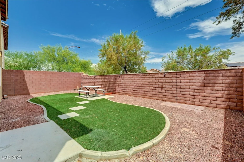 7372 Palo Real, Las Vegas, NV 89179