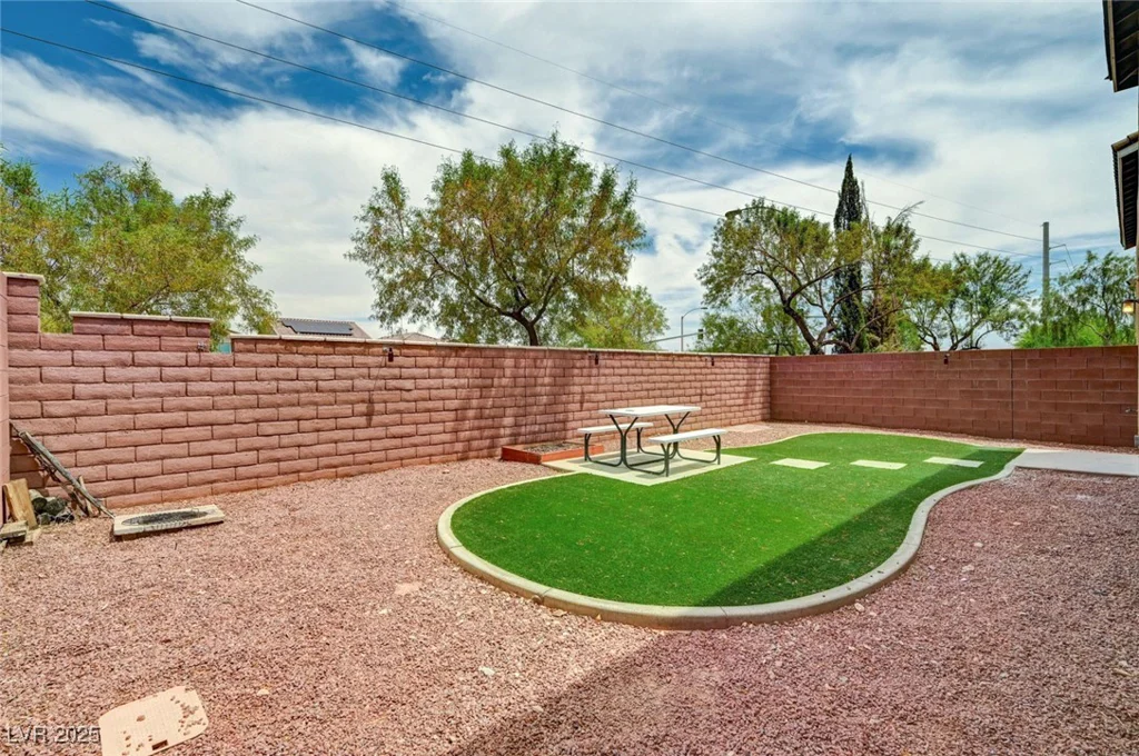 7372 Palo Real, Las Vegas, NV 89179
