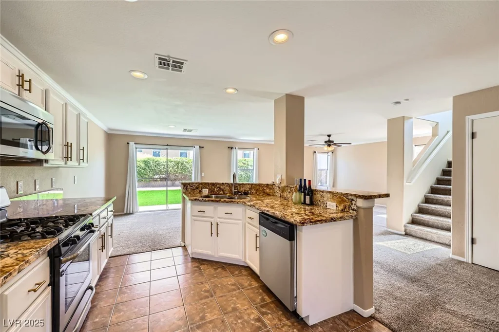 7382 Elbridge, Las Vegas, NV 89113