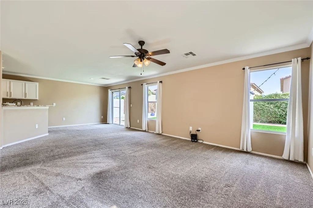 7382 Elbridge, Las Vegas, NV 89113