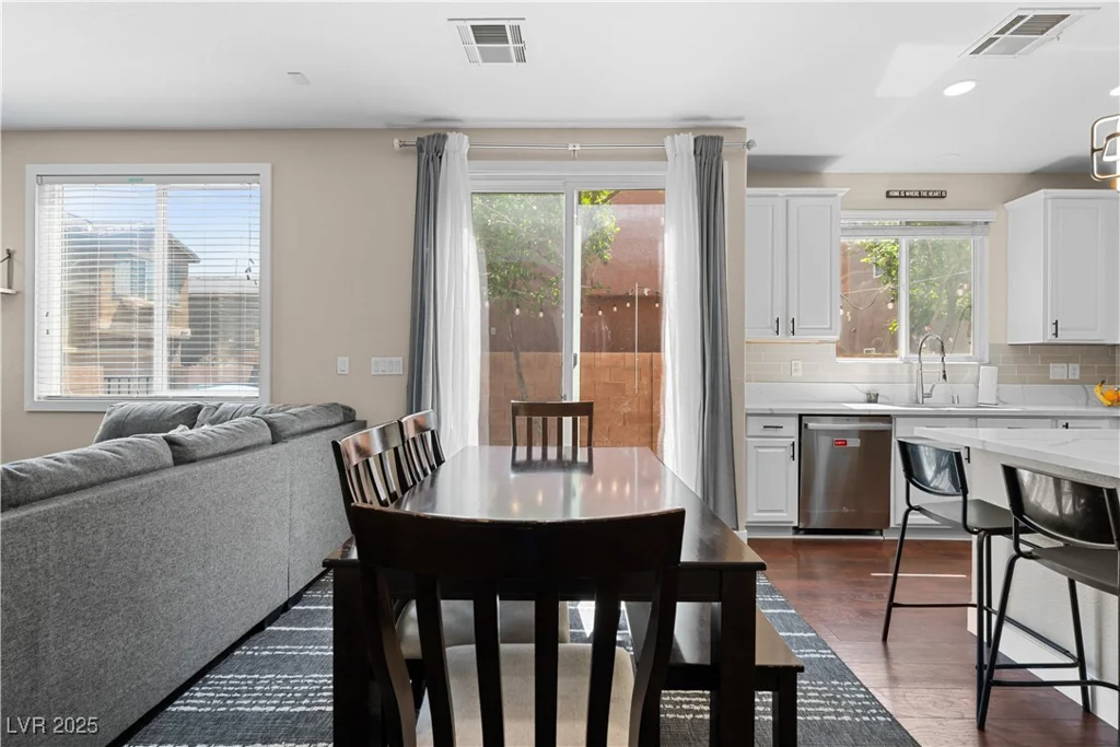 9053 Boston Springs, Las Vegas, NV 89149