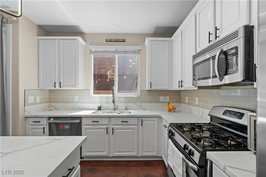 9053 Boston Springs, Las Vegas, NV 89149