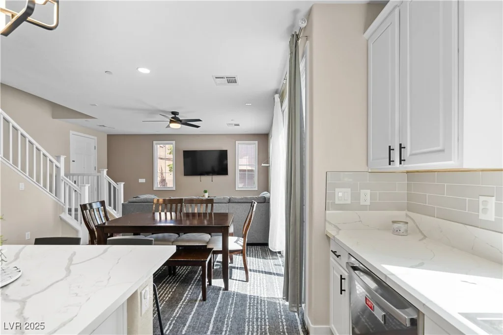 9053 Boston Springs, Las Vegas, NV 89149