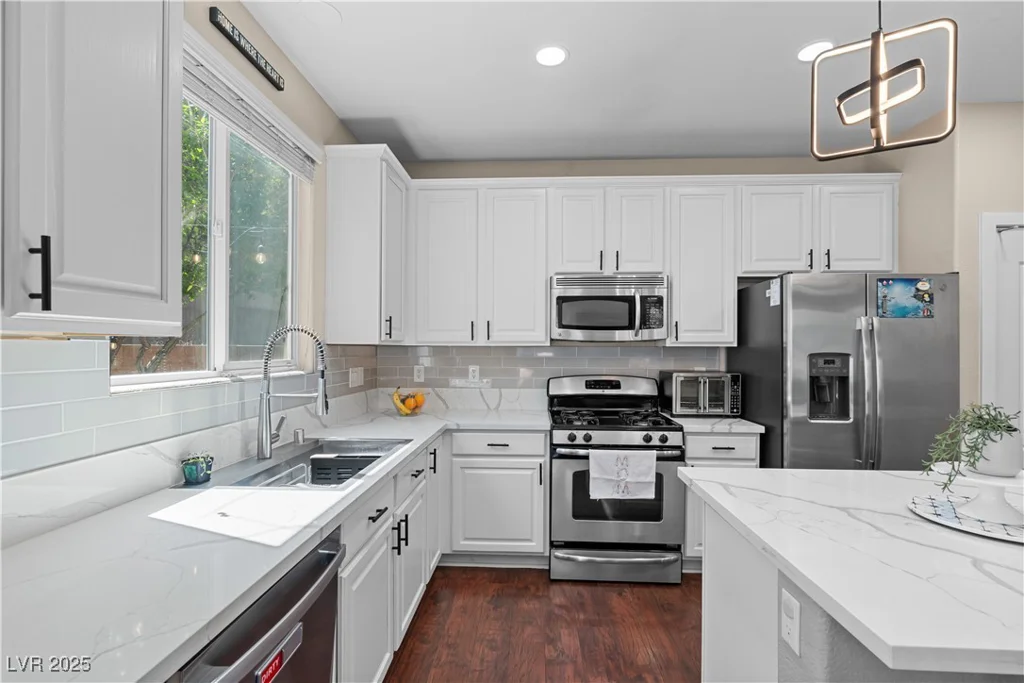 9053 Boston Springs, Las Vegas, NV 89149