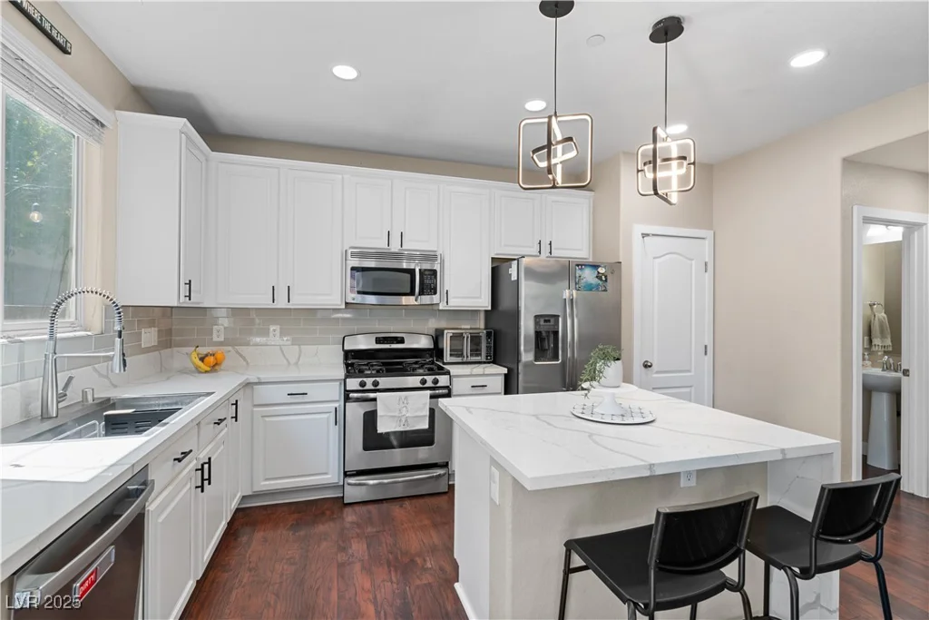9053 Boston Springs, Las Vegas, NV 89149