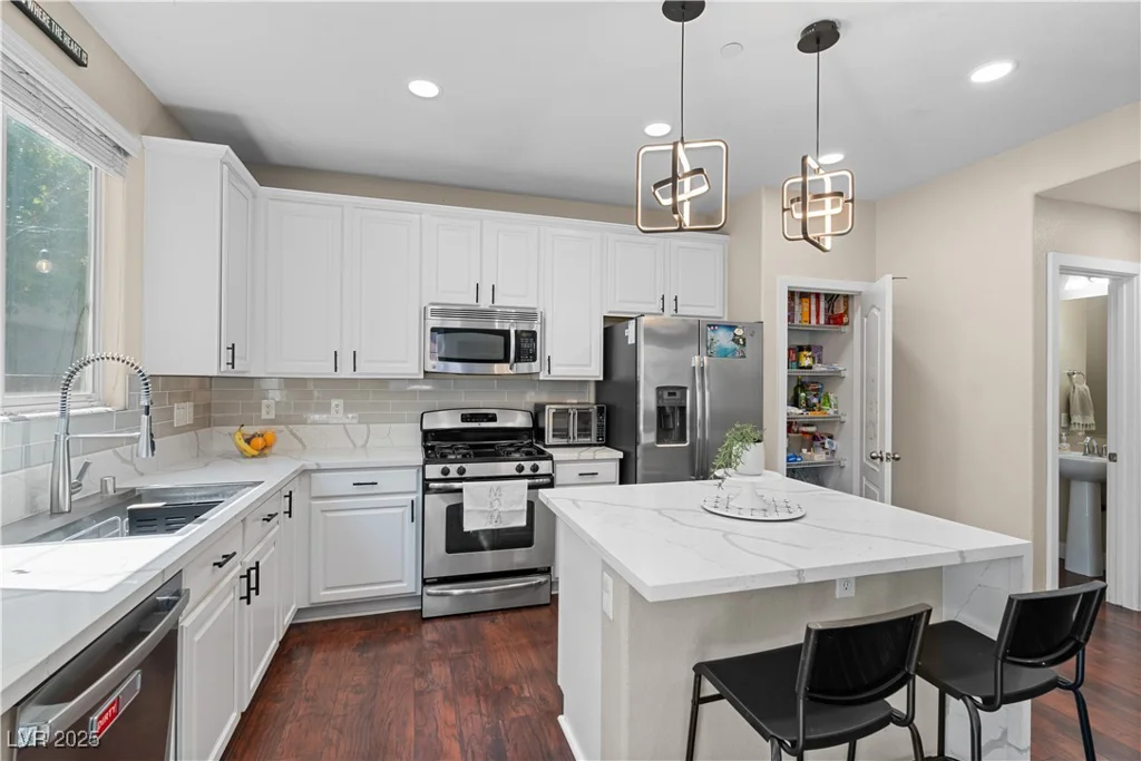 9053 Boston Springs, Las Vegas, NV 89149