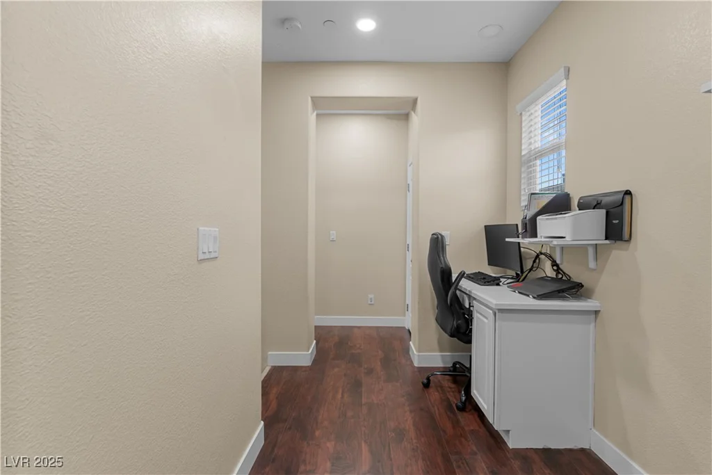 9053 Boston Springs, Las Vegas, NV 89149
