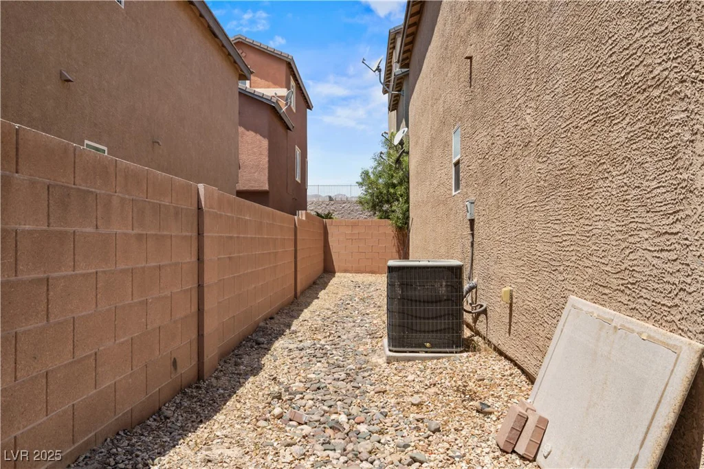 9053 Boston Springs, Las Vegas, NV 89149