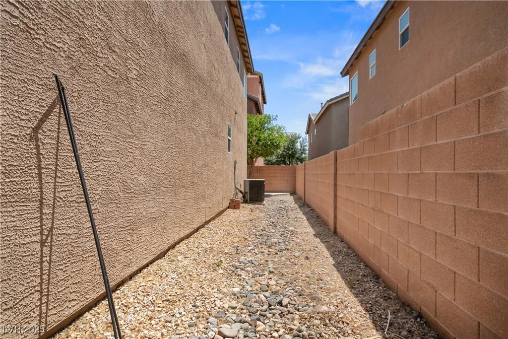 9053 Boston Springs, Las Vegas, NV 89149