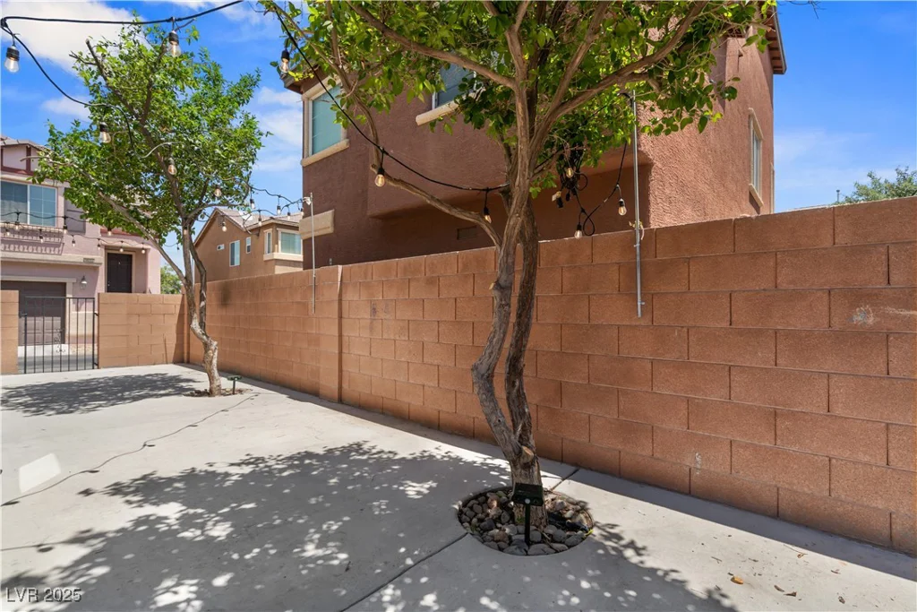 9053 Boston Springs, Las Vegas, NV 89149