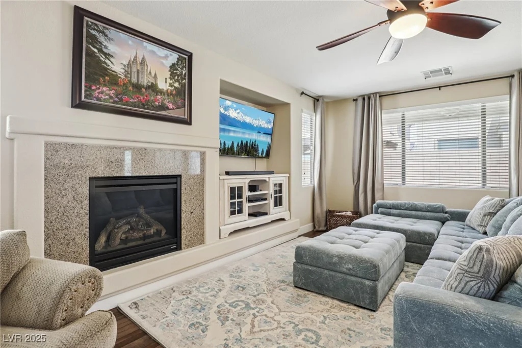 8204 Chimney Bluffs, North Las Vegas, NV 89085