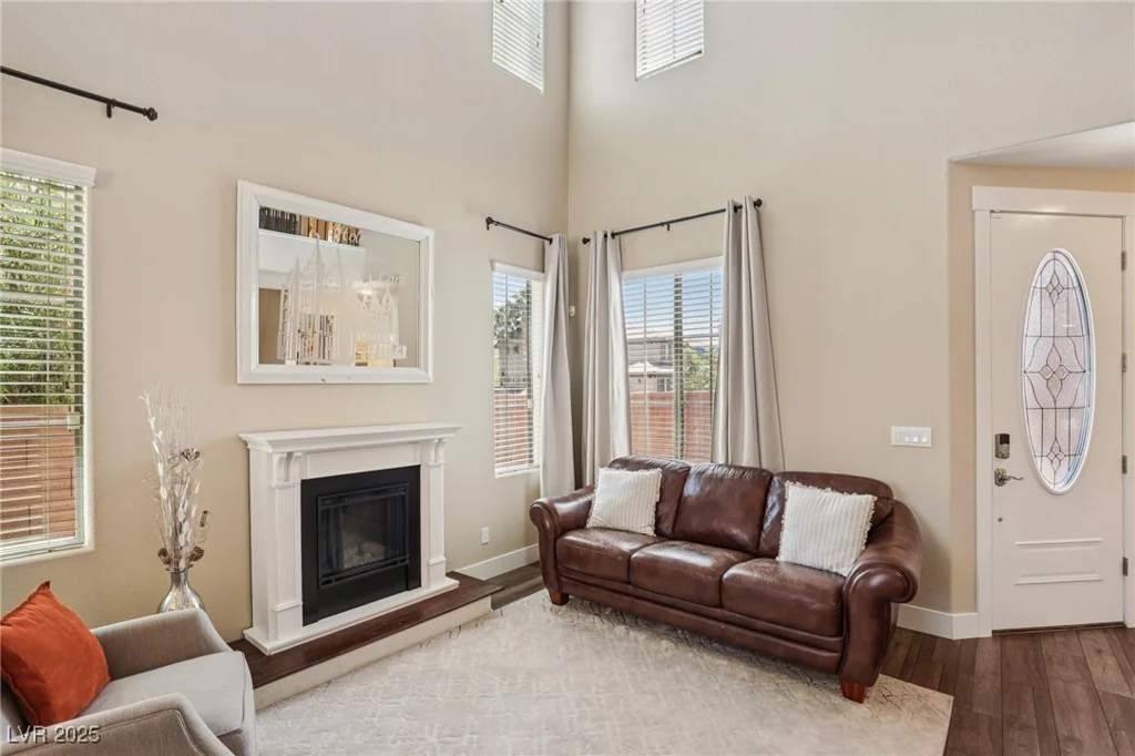 8204 Chimney Bluffs, North Las Vegas, NV 89085