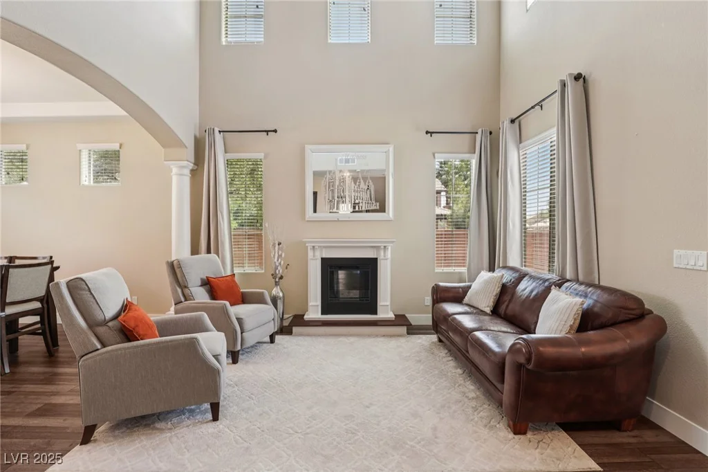 8204 Chimney Bluffs, North Las Vegas, NV 89085