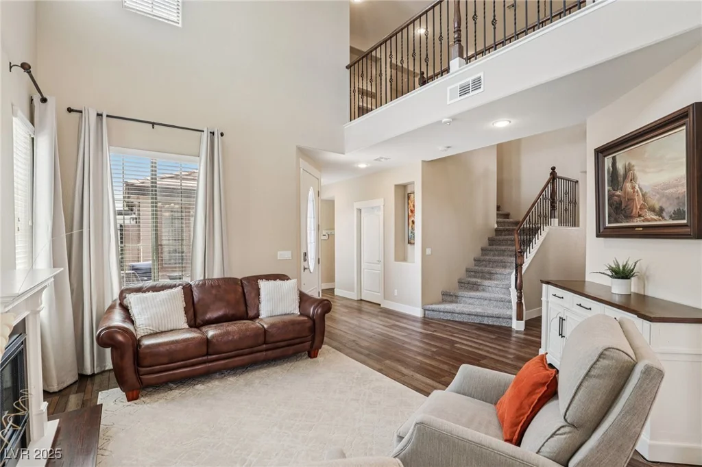 8204 Chimney Bluffs, North Las Vegas, NV 89085