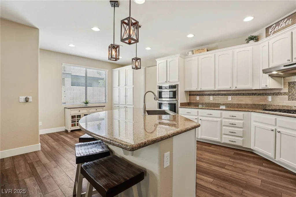 8204 Chimney Bluffs, North Las Vegas, NV 89085