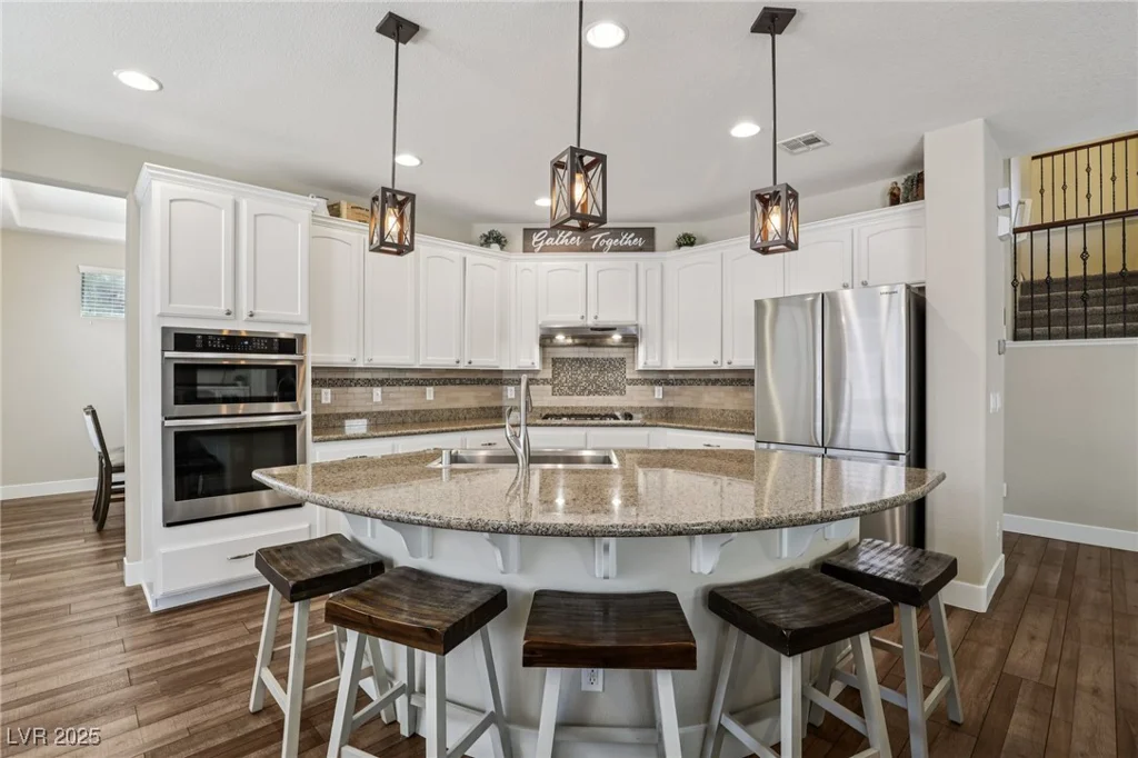 8204 Chimney Bluffs, North Las Vegas, NV 89085