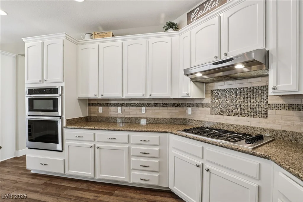8204 Chimney Bluffs, North Las Vegas, NV 89085