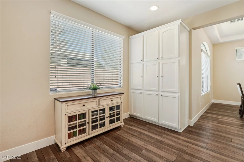 8204 Chimney Bluffs, North Las Vegas, NV 89085