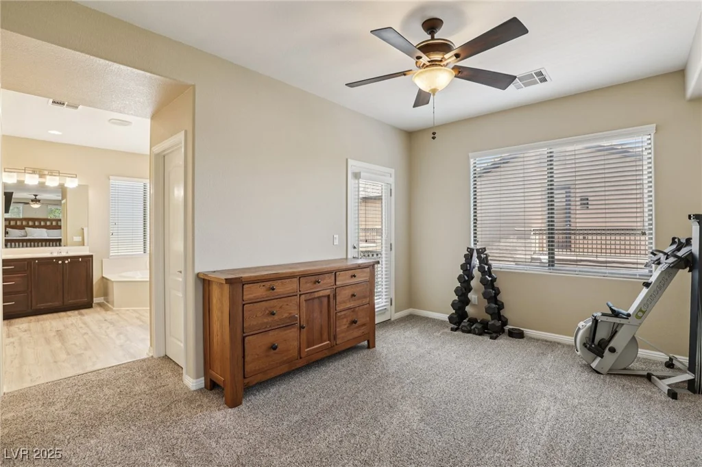 8204 Chimney Bluffs, North Las Vegas, NV 89085