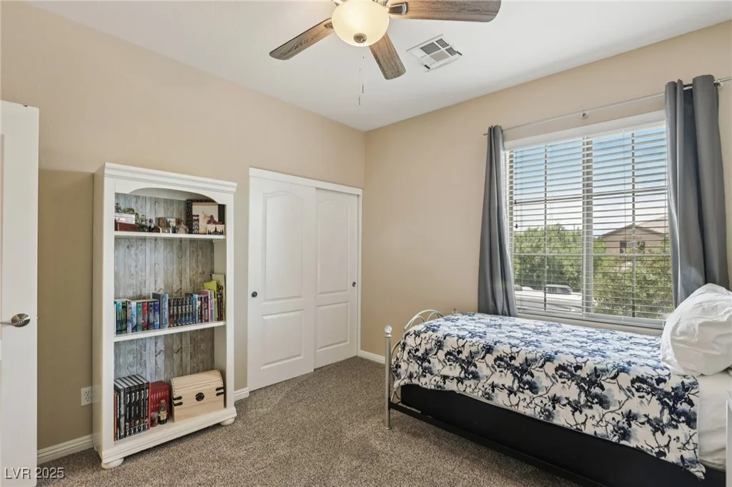 8204 Chimney Bluffs, North Las Vegas, NV 89085