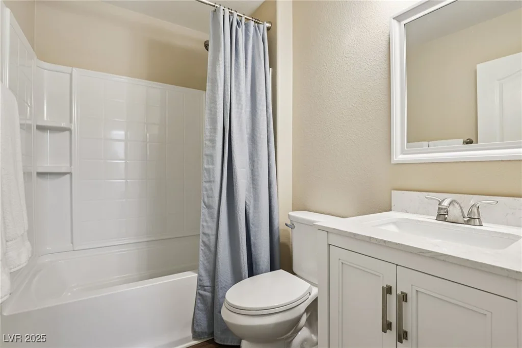 8204 Chimney Bluffs, North Las Vegas, NV 89085
