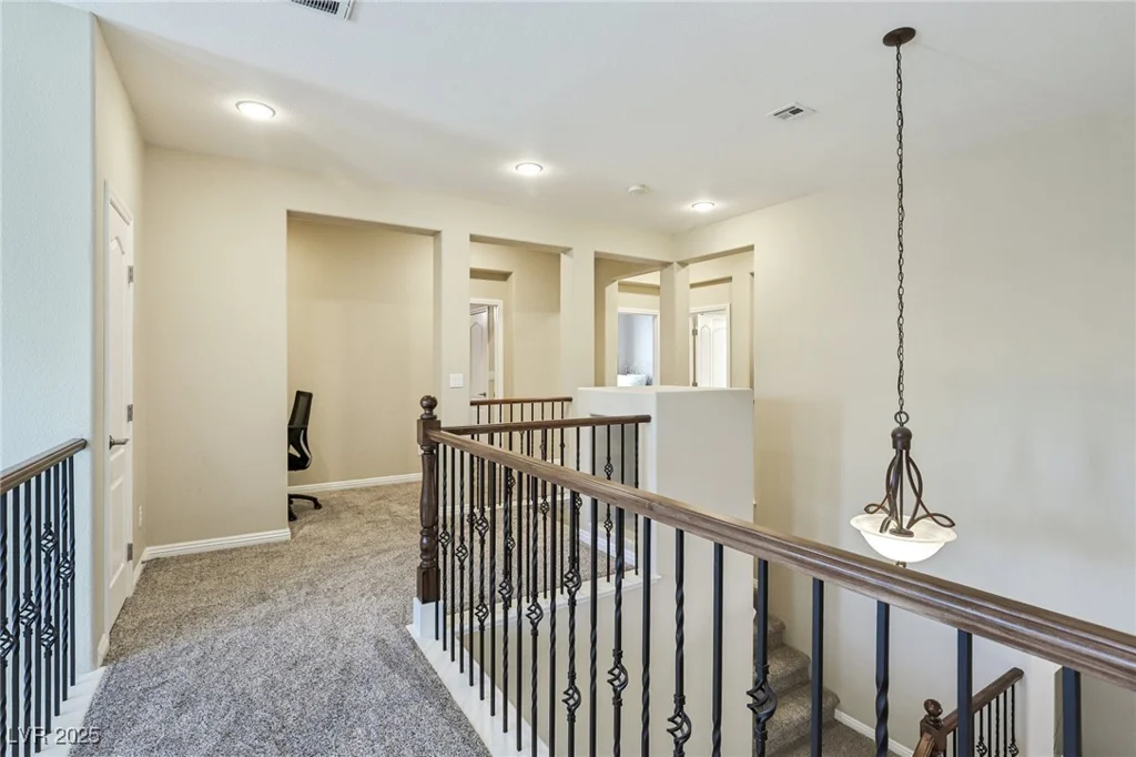 8204 Chimney Bluffs, North Las Vegas, NV 89085
