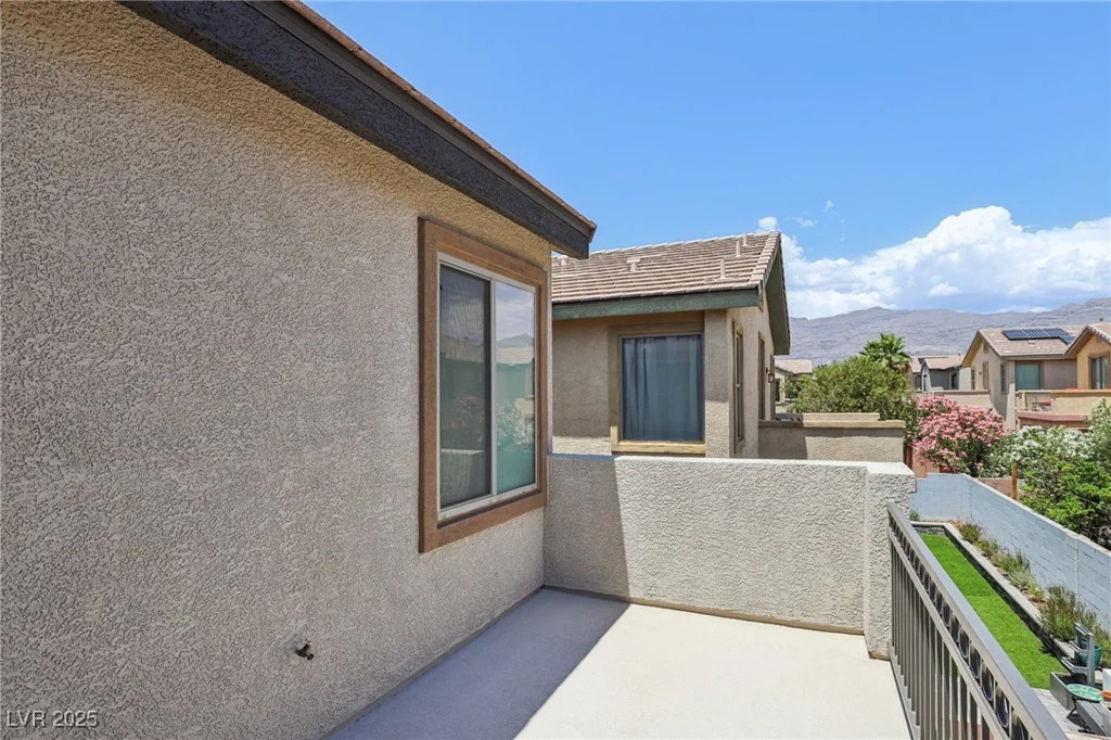 8204 Chimney Bluffs, North Las Vegas, NV 89085