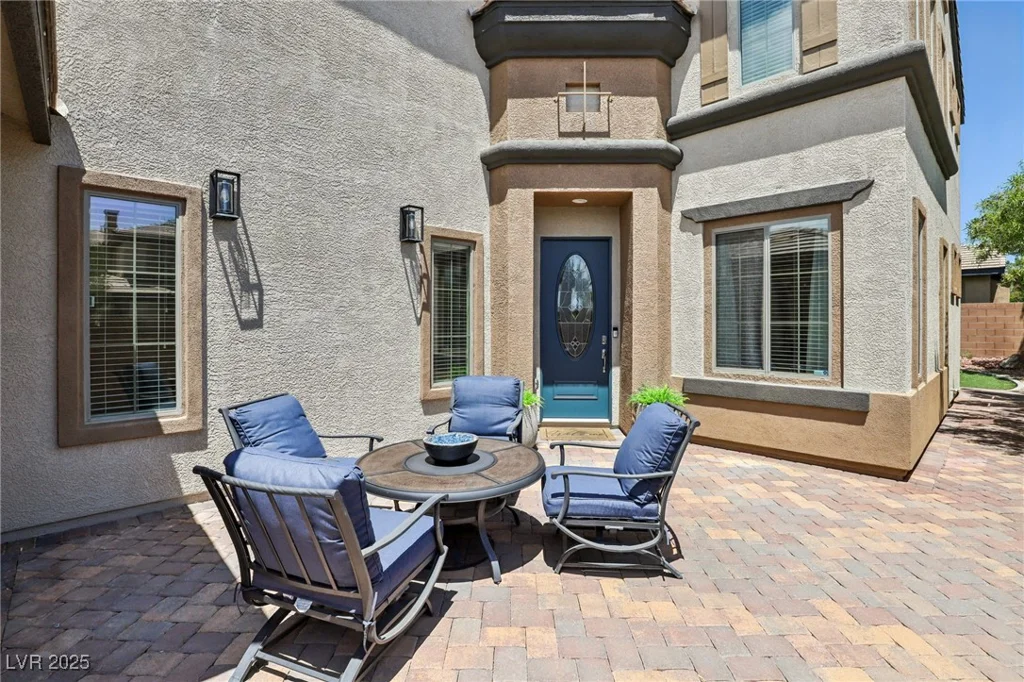 8204 Chimney Bluffs, North Las Vegas, NV 89085