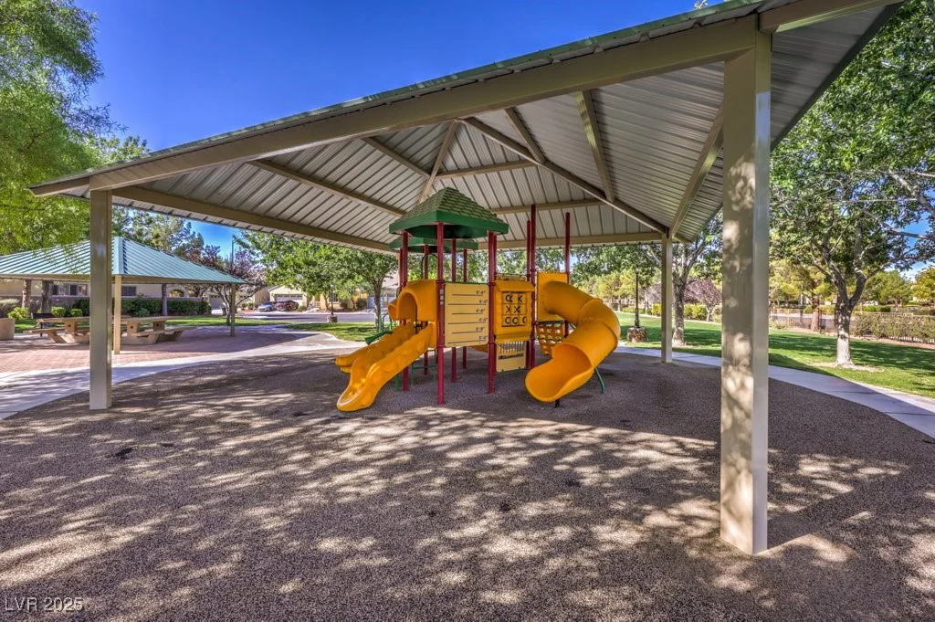 8204 Chimney Bluffs, North Las Vegas, NV 89085