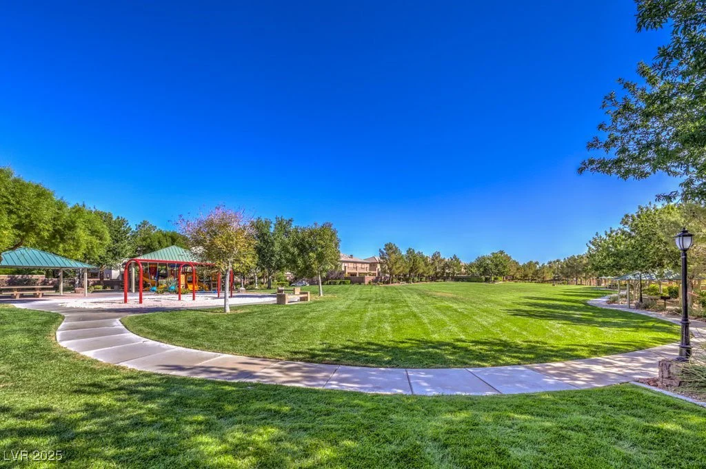 8204 Chimney Bluffs, North Las Vegas, NV 89085