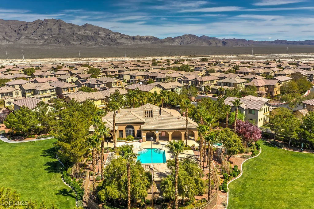 8204 Chimney Bluffs, North Las Vegas, NV 89085